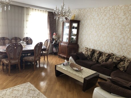 4 otaqlı köhnə tikili - Binəqədi r. - 90 m²