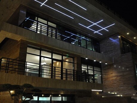 8 otaqlı həyət evi/bağ evi - Səbail r. - 1600 m²