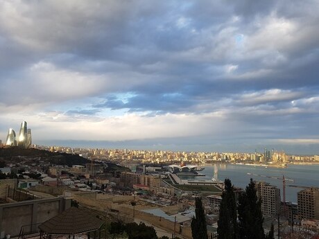 7 otaqlı həyət evi/bağ evi - Səbail r. - 750 m²