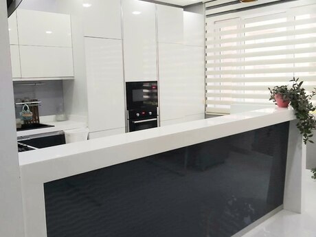 4 otaqlı yeni tikili - 28 May m. - 180 m²