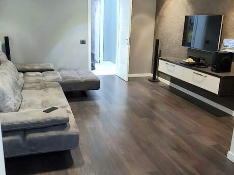 4 otaqlı yeni tikili - 28 May m. - 180 m²