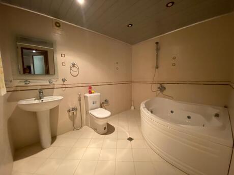 8 otaqlı həyət evi, 800 m², Badamdar: 900 000 ₼ 5