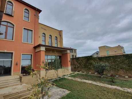 10 otaqlı həyət evi/bağ evi - Badamdar q. - 2000 m²