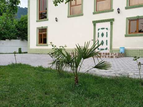 4 otaqlı həyət evi/bağ evi - Qəbələ - 230 m²