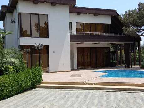 5 otaqlı həyət evi/bağ evi - Mərdəkan q. - 400 m²