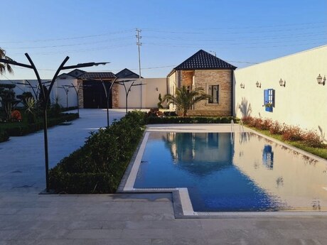 5 otaqlı həyət evi/bağ evi - Mərdəkan q. - 290 m²