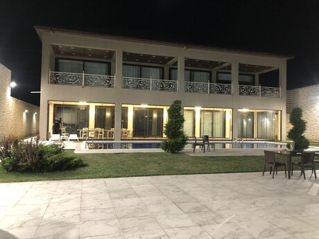 Həyət evi/Bağ evi - Şüvəlan q. - 600 m²