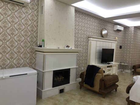 House with Garden, Villa For Rent