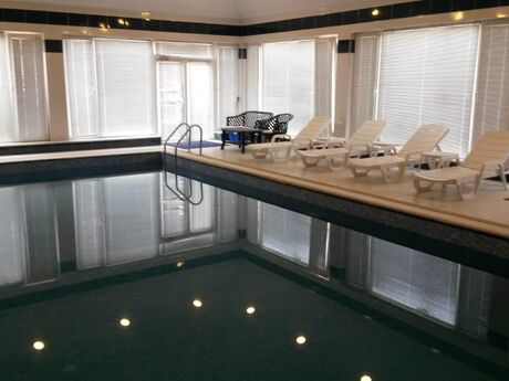 4 otaqlı həyət evi/bağ evi - Buzovna q. - 250 m²
