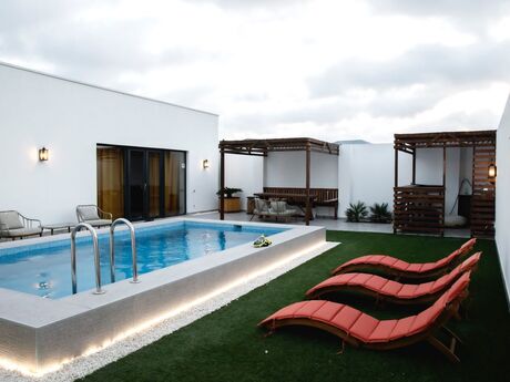 3 otaqlı həyət evi/bağ evi - Mərdəkan q. - 160 m²