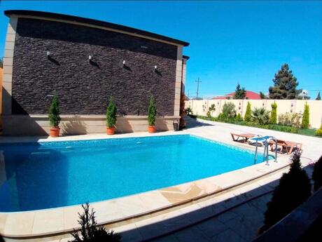 5 otaqlı həyət evi/bağ evi - Mərdəkan q. - 200 m²