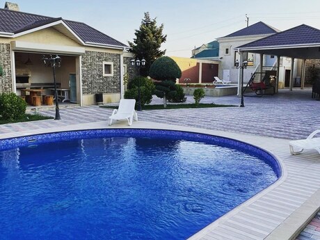 6 otaqlı həyət evi/bağ evi - Mərdəkan q. - 400 m²