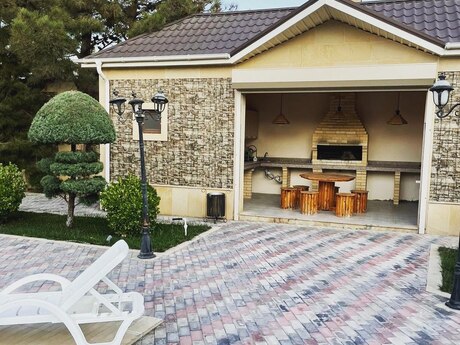 6 otaqlı həyət evi/bağ evi - Mərdəkan q. - 400 m²