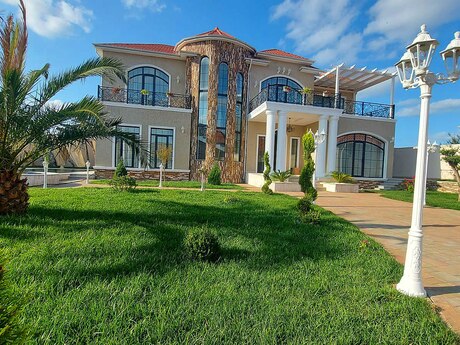 6 otaqlı həyət evi/bağ evi - Mərdəkan q. - 500 m²