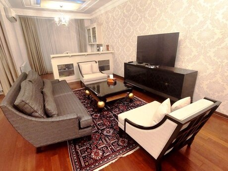 4 otaqlı mənzil, 293 m², Nərimanov: 950 000 ₼ 2