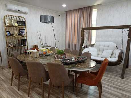 5 otaqlı həyət evi/bağ evi - Şüvəlan q. - 560 m²