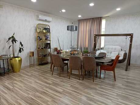 5 otaqlı həyət evi/bağ evi - Şüvəlan q. - 560 m²
