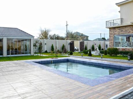 5 otaqlı həyət evi/bağ evi - Şüvəlan q. - 450 m²