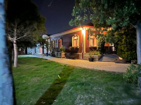 7 otaqlı həyət evi/bağ evi - Bilgəh q. - 380 m²