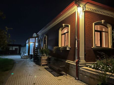 7 otaqlı həyət evi/bağ evi - Bilgəh q. - 380 m²