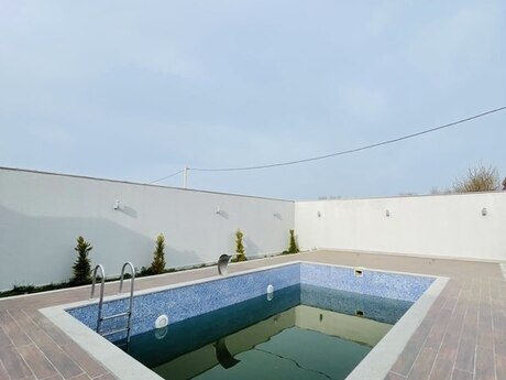 4 otaqlı həyət evi/bağ evi - Şüvəlan q. - 230 m²