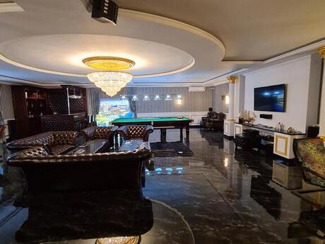 5 otaqlı həyət evi/bağ evi - Türkan q. - 300 m²