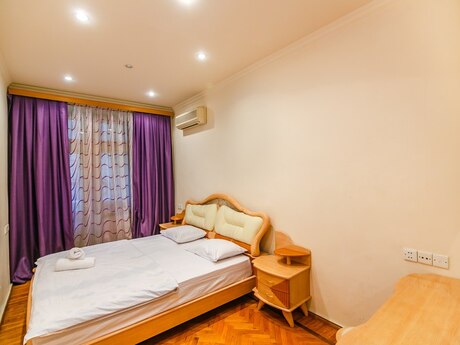 4-room apartment for rent, 140 m², Sahil: 70 ₼/mo 5
