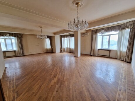 Elan №2768557 - Bakı, Nərimanov r., 4 otaqlı, 185 m², 8/12 mərtəbə