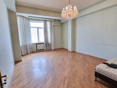 4 otaqlı mənzil, 185 m², Nərimanov: 405 000 ₼ 4