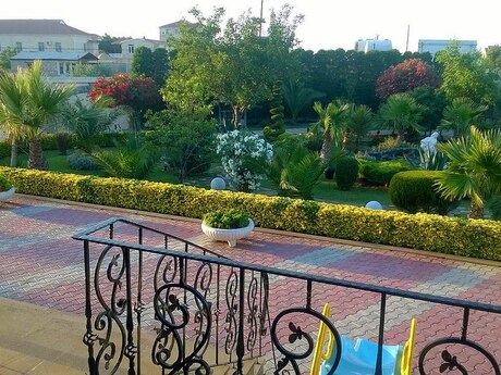Həyət evi/Bağ evi - Mərdəkan q. - 500 m²