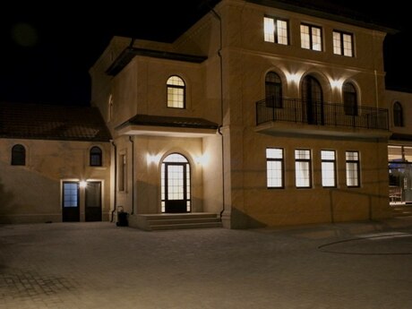 7 otaqlı həyət evi/bağ evi - Şüvəlan q. - 480 m²