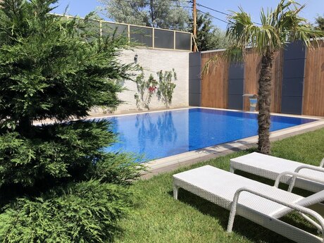 5 otaqlı həyət evi/bağ evi - Mərdəkan q. - 340 m²