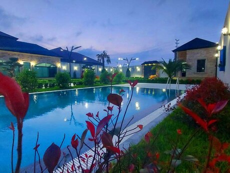 7 otaqlı həyət evi/bağ evi - Mərdəkan q. - 500 m²
