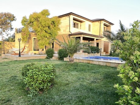5 otaqlı həyət evi/bağ evi - Şüvəlan q. - 420 m²