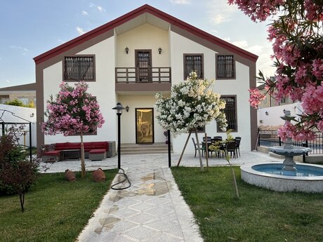 4 otaqlı həyət evi/bağ evi - Mərdəkan q. - 320 m²