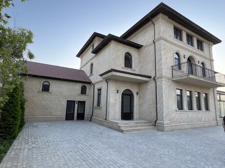 7 otaqlı həyət evi/bağ evi - Şüvəlan q. - 480 m²