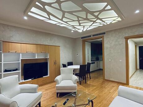 3-room new-build apartment for rent in Port Baku Residence, 115 m², 3 000 AZN/mo, photo 2 / 12