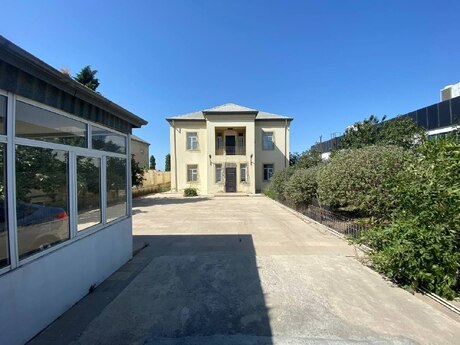 6 otaqlı həyət evi/bağ evi - Hökməli q. - 300 m²