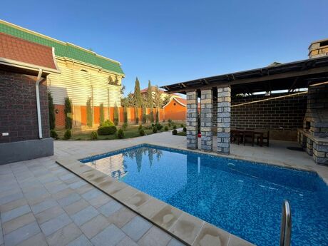 5 otaqlı həyət evi/bağ evi - Şüvəlan q. - 150 m²