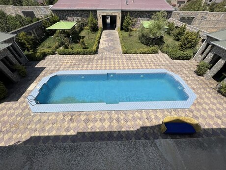 5 otaqlı həyət evi/bağ evi - Mərdəkan q. - 360 m²