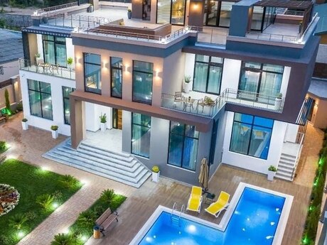 House with Garden, Villa For Rent