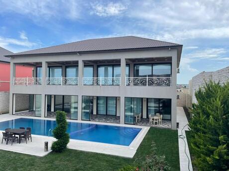 7 otaqlı həyət evi/bağ evi - Şüvəlan q. - 600 m²