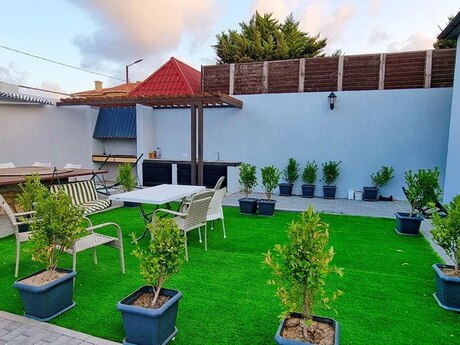 Həyət evi/Bağ evi - Şüvəlan q. - 170 m²