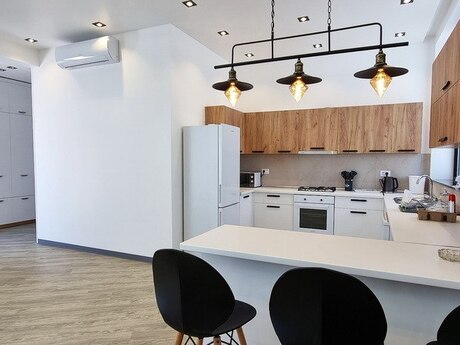 Həyət evi/Bağ evi - Şüvəlan q. - 170 m²