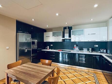 3-room new-build apartment for rent in Port Baku Residence, 180 m², 3 300 AZN/mo, photo 5 / 11