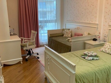 4-комнатная квартира, 211 м², Sahil: 2 000 000 ₼ 5