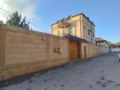 7 otaqlı həyət evi/bağ evi - Biləcəri q. - 800 m²