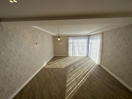Həyət evi/Bağ evi - Mərdəkan q. - 250 m²