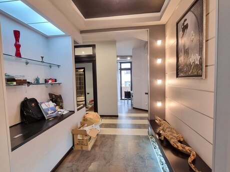 4 otaqlı mənzil, 170 m², Nizami: 420 000 ₼ 4