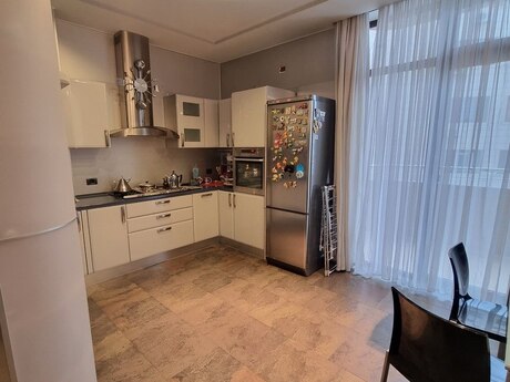 4 otaqlı mənzil, 170 m², Nizami: 420 000 ₼ 5